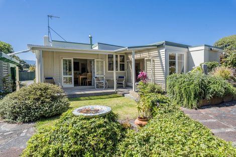 Photo of property in 5 Kapiti Lane, Otaki Beach, Otaki, 5512