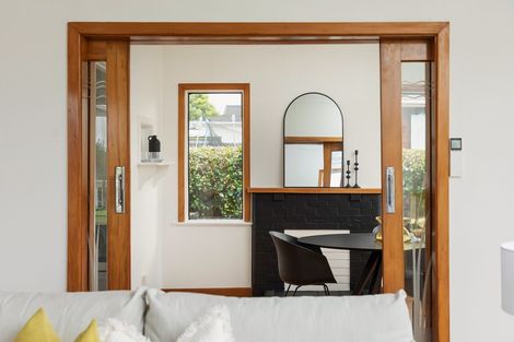 Photo of property in 1/10 Glen Road, Ranui, Auckland, 0612