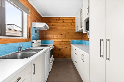 Photo of property in 4/2 Lee Road, Taradale, Napier, 4112