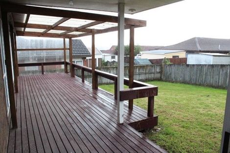 Photo of property in 6 Veagh Place, Highland Park, Auckland, 2010