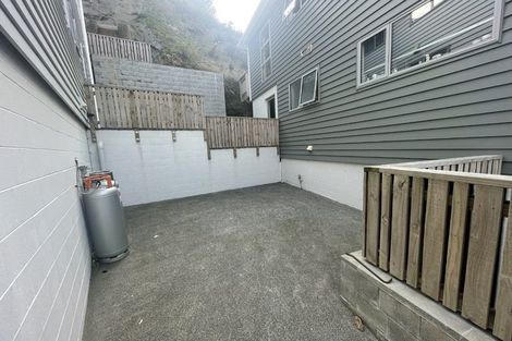 Photo of property in 18a Rarangi Way, Owhiro Bay, Wellington, 6023