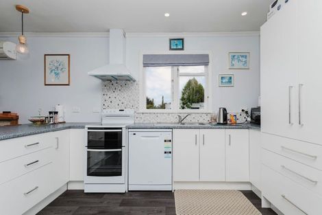 Photo of property in 68 Miller Street, Dannevirke, 4930