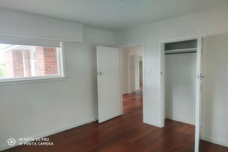 Photo of property in 31 Onewa Road, Northcote, Auckland, 0627