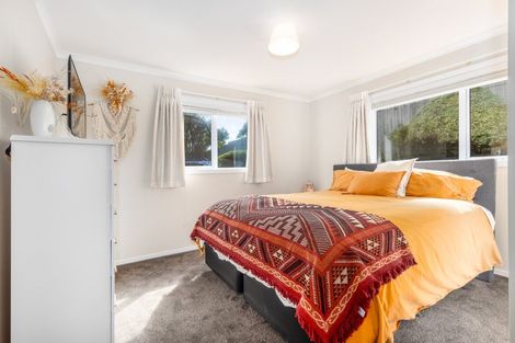 Photo of property in 21a Richard Street, Titahi Bay, Porirua, 5022