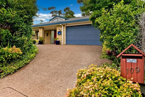 Photo of property in 109 Awaroa Road, Sunnyvale, Auckland, 0612