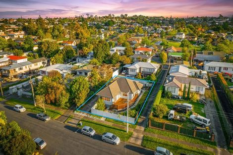 Photo of property in 24b Ribblesdale Road, Henderson, Auckland, 0612