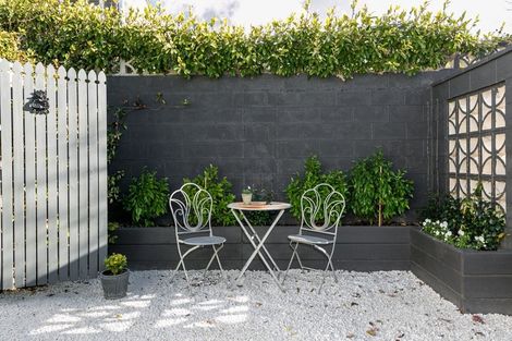 Photo of property in 47 Napier Terrace, Hospital Hill, Napier, 4110