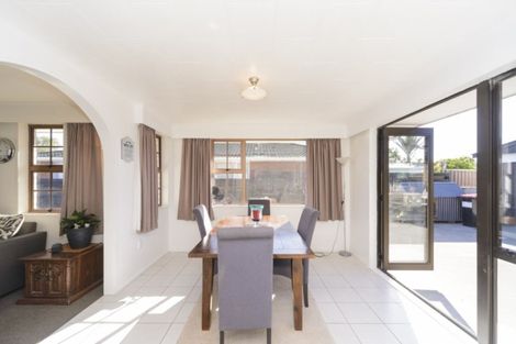 Photo of property in 108 Benmore Avenue, Cloverlea, Palmerston North, 4412