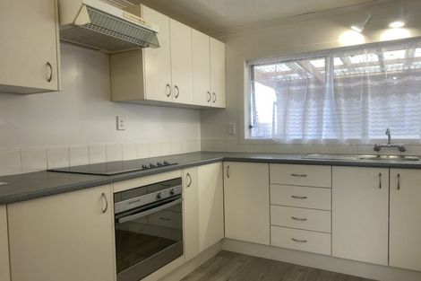 Photo of property in 12 Pipitea Place, Massey, Auckland, 0614