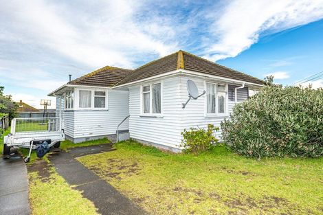 Photo of property in 143 Puriri Street, Castlecliff, Whanganui, 4501