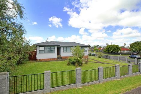 Photo of property in 9 Staverton Crescent, Mangere, Auckland, 2022