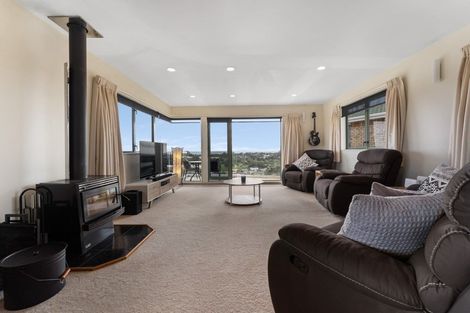 Photo of property in 3a Hillcrest Street, Glen Avon, New Plymouth, 4312