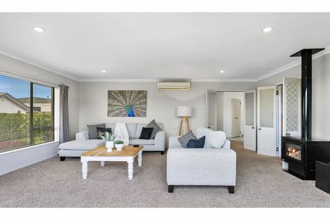 Photo of property in 2/77 Harvey Street, Waipahihi, Taupo, 3330