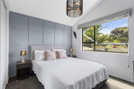 Photo of property in 36 Elliston Crescent, Stanmore Bay, Whangaparaoa, 0932