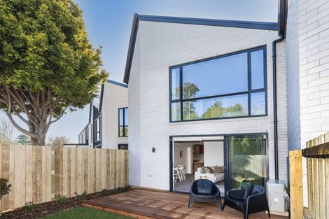 Photo of property in 3/133 Blighs Road, Strowan, Christchurch, 8052