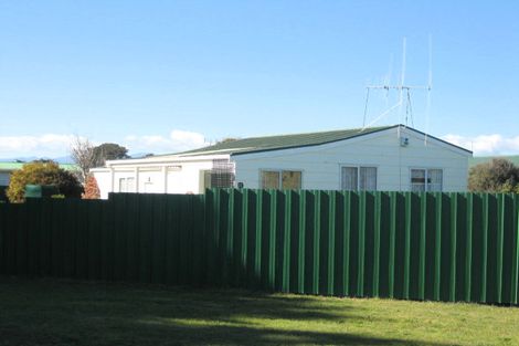 Photo of property in 11 Forest Road, Waitarere Beach, Levin, 5510