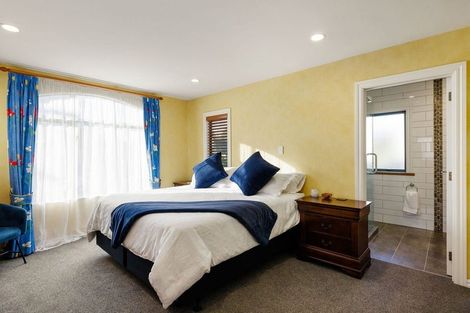 Photo of property in 16 Cranwell Place, Hillcrest, Hamilton, 3216