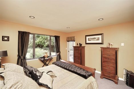 Photo of property in 84 Glenstrae Road, Redcliffs, Christchurch, 8081