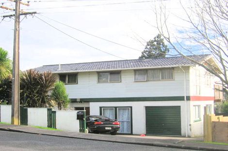 Photo of property in 61 Lincoln Park Avenue, Massey, Auckland, 0614