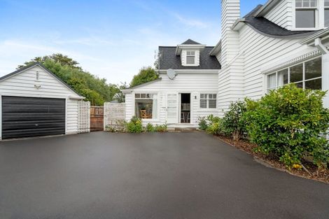 Photo of property in 27 Makora Street, Fendalton, Christchurch, 8041