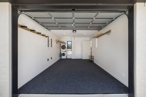 Photo of property in 10 Chapman Way, Jacks Point, 9371