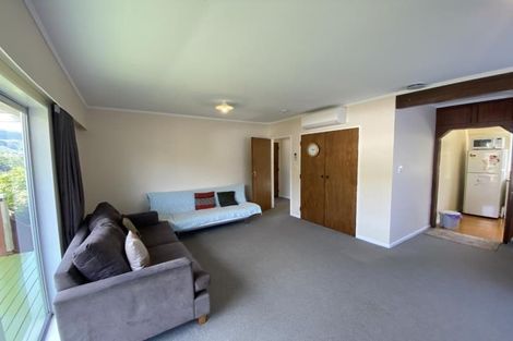 Photo of property in 15b Florio Terrace, Tawa, Wellington, 5028