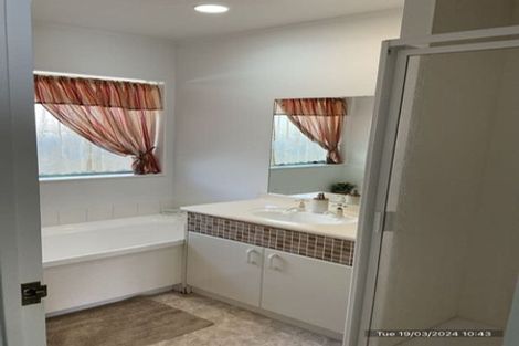 Photo of property in 2/20 Tarnica Road, Northpark, Auckland, 2013