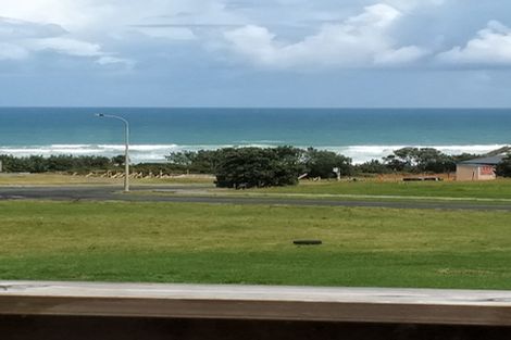 Photo of property in 5 Tua Tua Place, Baylys Beach, Dargaville, 0377