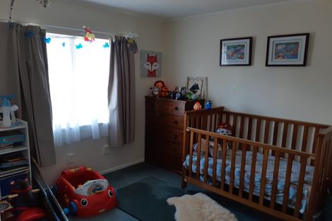 Photo of property in 1/20 Starforth Place, Henderson, Auckland, 0612