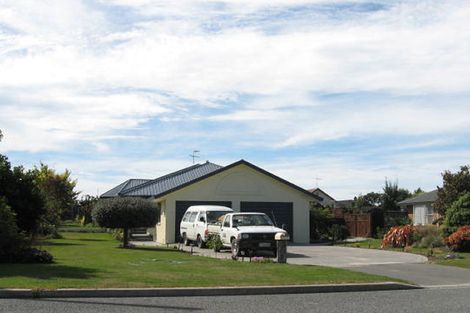 Photo of property in 17 Robinson Street, Rakaia, 7710