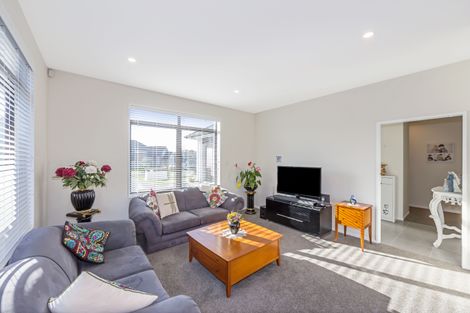 Photo of property in 13 Pitsaw Lane, Silverdale, 0932