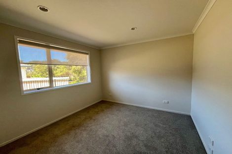 Photo of property in 11 Ascot Way, Orewa, 0931