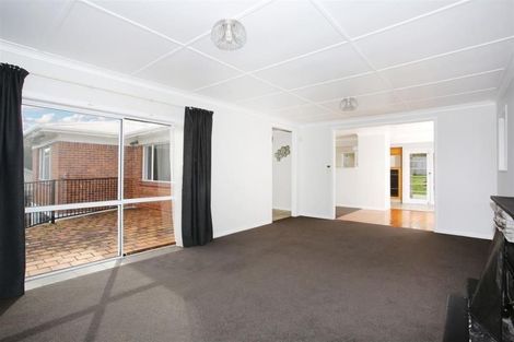 Photo of property in 16 Station Road, Pukekohe, 2120