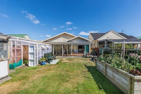 Photo of property in 21 Crawford Green, Miramar, Wellington, 6022