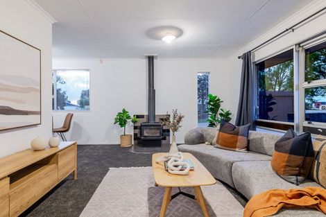 Photo of property in 15 Kaimanawa Street, Kelvin Grove, Palmerston North, 4414