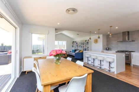 Photo of property in 53 Fernbrook Drive, Hurworth, New Plymouth, 4310