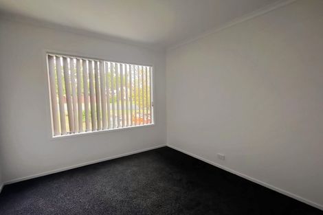 Photo of property in 94 Riverton Drive, Randwick Park, Auckland, 2105