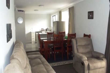 Photo of property in 71 Chichester Drive, Rosehill, Papakura, 2113