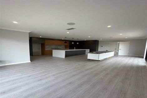 Photo of property in 13 Lumber Rise, Swanson, Auckland, 0614