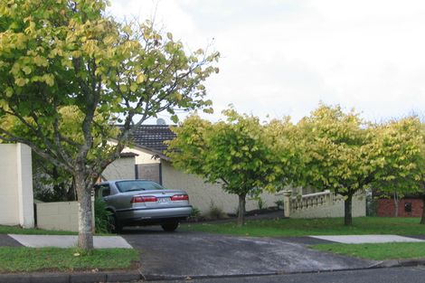 Photo of property in 4 Calman Place, Chatswood, Auckland, 0626