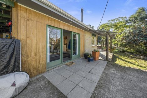 Photo of property in 3145a White Rock Road, White Rock, Martinborough, 5782