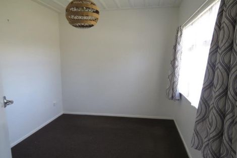 Photo of property in 1 Sedcole Street, Pahiatua, 4910