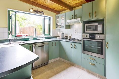 Photo of property in 27 Albert Street, Riverhead, 0820