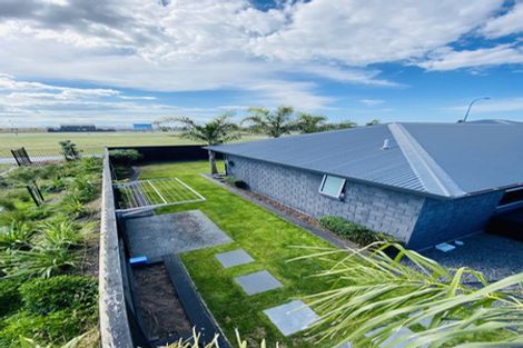 Photo of property in 120 The Boulevard, Papamoa Beach, Papamoa, 3118