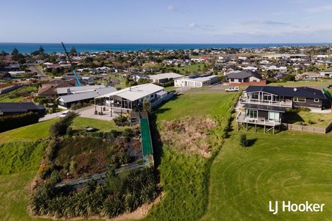 Photo of property in 24 Tohora View, Waihi Beach, 3611