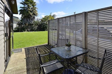 Photo of property in 1 Sullivan Avenue, Mangere Bridge, Auckland, 2022