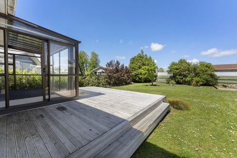 Photo of property in 38 Catlins Crescent, Milson, Palmerston North, 4414