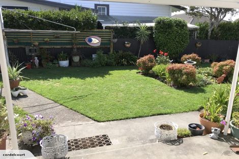 Photo of property in 35 Northgate, Strandon, New Plymouth, 4312