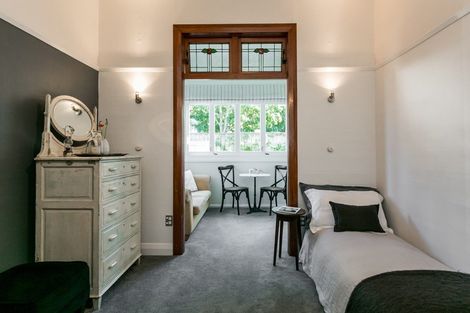 Photo of property in 47 Napier Terrace, Hospital Hill, Napier, 4110