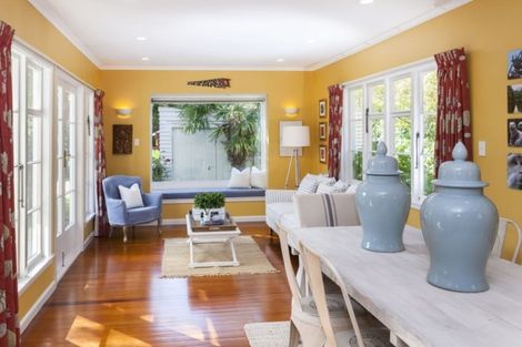 Photo of property in 100 Brookside Terrace, Bryndwr, Christchurch, 8053